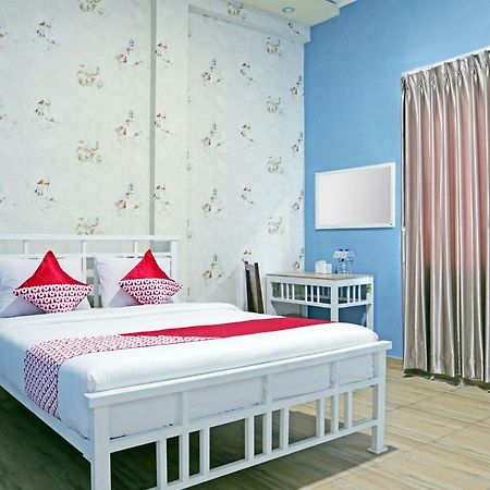 Oyo 1386 Hotel Grand Gabelo Букитинги Екстериор снимка