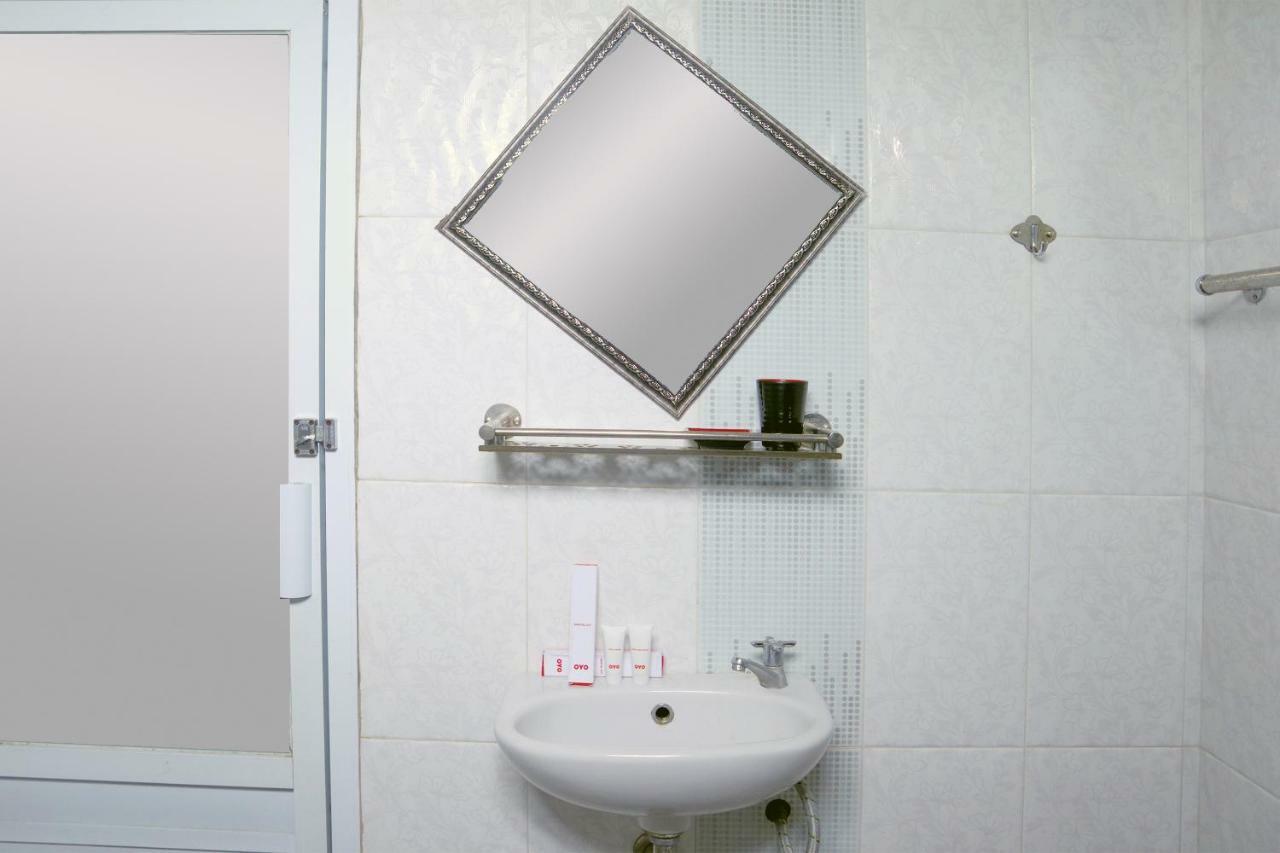 Oyo 1386 Hotel Grand Gabelo Букитинги Екстериор снимка