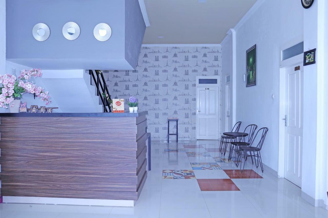 Oyo 1386 Hotel Grand Gabelo Букитинги Екстериор снимка
