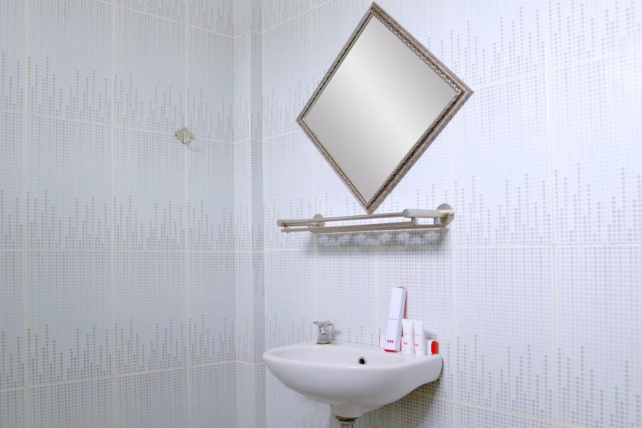 Oyo 1386 Hotel Grand Gabelo Букитинги Екстериор снимка